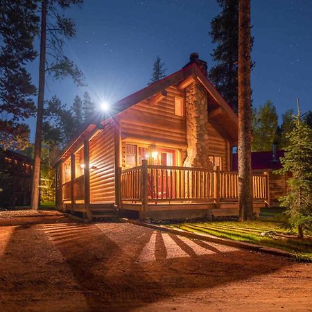 Hotel Baker Creek By Basecamp Lake Louise Exteriér fotografie